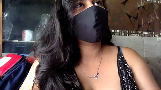 HaaniKaur online show from May 2026 08:05:01 AM