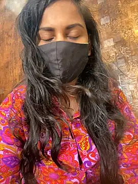 HaaniKaur online show from October 2025 07:49:02 AM