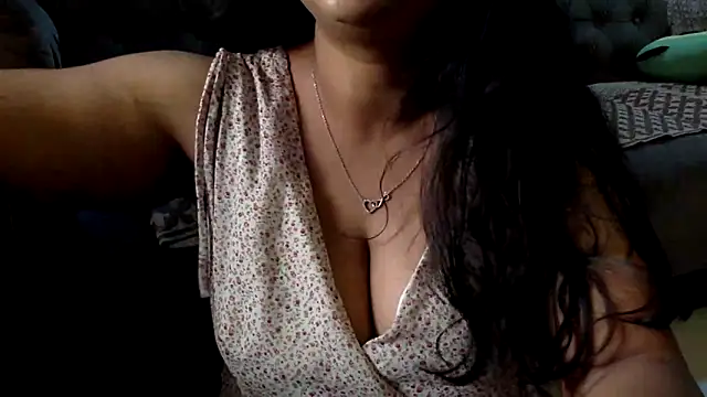 HaaniKaur online show from June 2026 04:46:02 AM