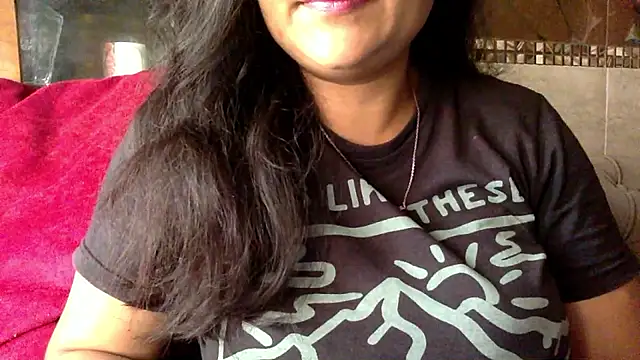 HaaniKaur online show from May 2026 08:18:01 AM