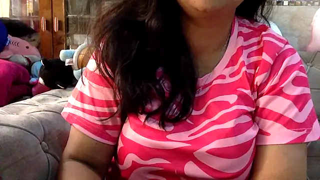 HaaniKaur online show from April 2026 04:36:01 AM