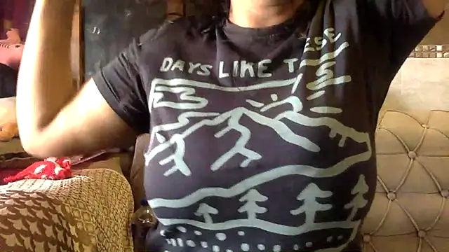 HaaniKaur online show from March 2026 08:37:01 AM