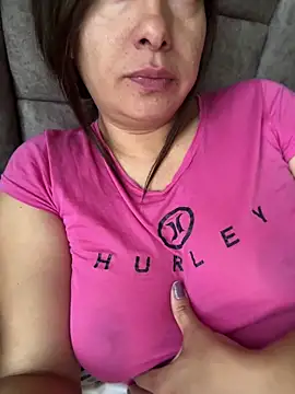 Snapshot of xLadyScarlettx chatting on March 2025 01:29:01 PM xLadyScarlettx online show from March 2025 01:29:01 PM