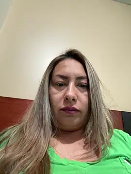 Snapshot of xLadyScarlettx chatting on February 2025 01:19:01 AM xLadyScarlettx online show from February 2025 01:19:01 AM