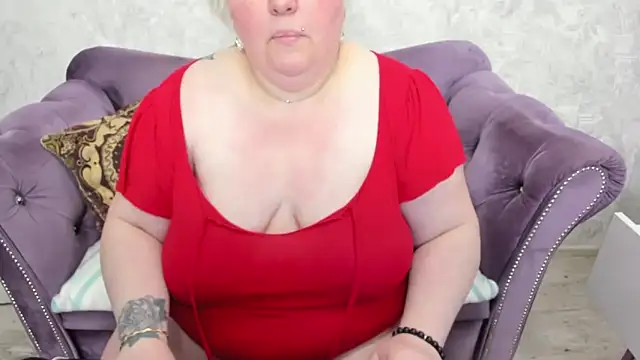 Snapshot of fashiona chatting on September 2025 07:58:02 PM fashiona online show from September 2025 07:58:02 PM