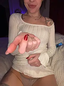 RubyLunaa online show from December 2025 07:52:01 PM