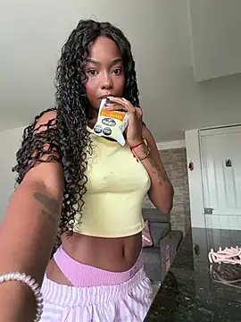 Snapshot of Isaa_Coleman_ chatting on July 2026 10:31:02 PM Isaa Coleman online show from July 2026 10:31:02 PM