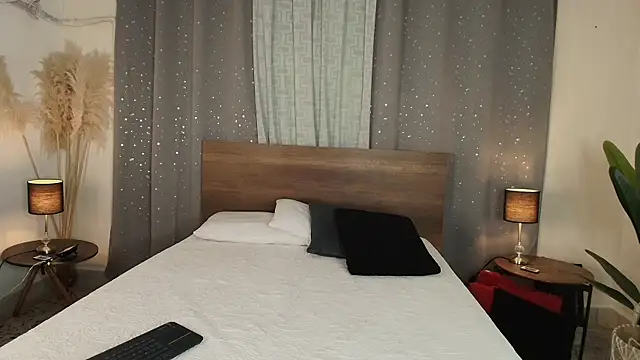 Snapshot of Isaa_Coleman_ chatting on November 2025 08:20:01 PM Isaa Coleman online show from November 2025 08:20:01 PM