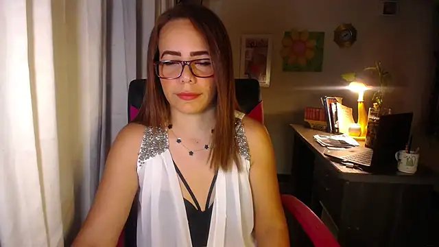 Snapshot of danielle_rose_1 chatting on July 2026 04:48:01 PM danielle rose 1 online show from July 2026 04:48:01 PM