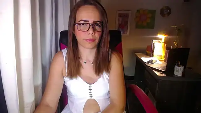 Snapshot of danielle_rose_1 chatting on July 2026 10:06:02 PM danielle rose 1 online show from July 2026 10:06:02 PM