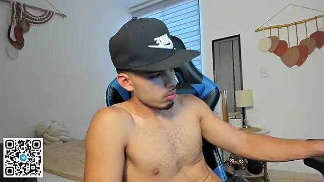 mateoleonee online show from December 2025 08:02:02 PM