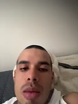 mateoleonee online show from January 2026 07:50:02 PM