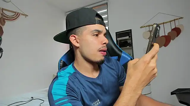 mateoleonee online show from March 2026 08:48:01 PM