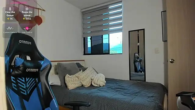 mateoleonee online show from October 2025 10:43:02 PM