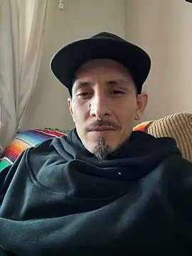 Snapshot of NutP619 chatting on December 2025 10:09:02 PM NutP619 online show from December 2025 10:09:02 PM