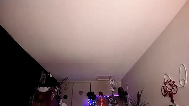 Snapshot of leatherz69 chatting on December 2024 03:11:02 AM leatherz69 online show from December 2024 03:11:02 AM