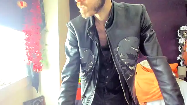 Snapshot of leatherz69 chatting on March 2025 05:31:01 PM leatherz69 online show from March 2025 05:31:01 PM