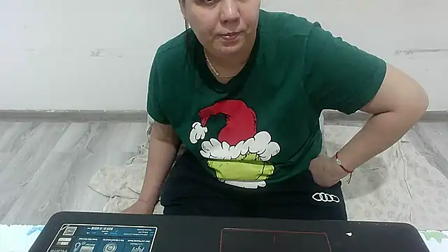 Snapshot of VixenBya chatting on February 2026 03:18:01 PM VixenBya online show from February 2026 03:18:01 PM