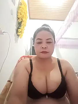 Sexy-bigtits2024 online show from January 2025 04:24:01 PM
