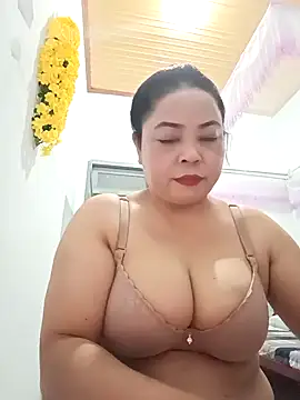 Sexy-bigtits2024 online show from January 2025 01:15:01 PM