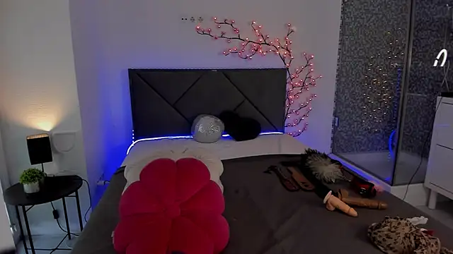 CassieEvans online show from October 2025 05:31:01 AM