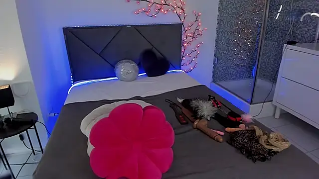 CassieEvans online show from October 2025 05:31:02 AM