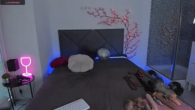 CassieEvans online show from February 2026 06:44:01 AM