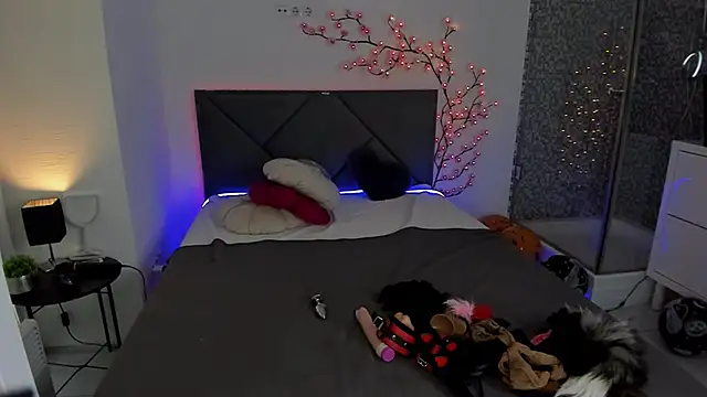 CassieEvans online show from November 2025 06:36:02 AM