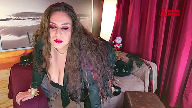 booberella online show from December 2025 02:33:01 AM