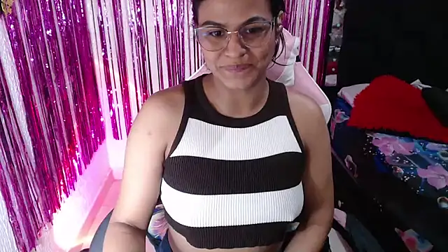 SweetAlmaa online show from June 2026 11:59:02 AM