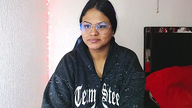Snapshot of SweetAlmaa chatting on March 2025 09:56:02 AM SweetAlmaa online show from March 2025 09:56:02 AM