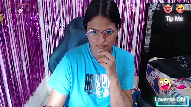 SweetAlmaa online show from February 2026 12:29:02 PM