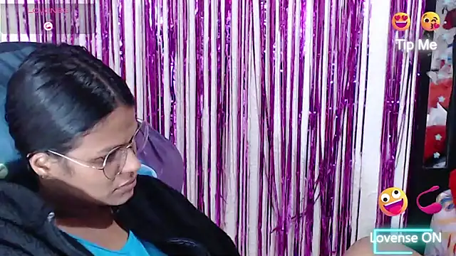 SweetAlmaa online show from March 2026 10:12:02 AM