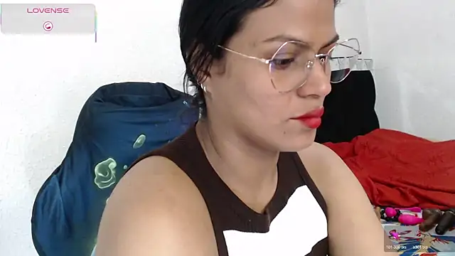 SweetAlmaa online show from November 2025 11:47:01 AM