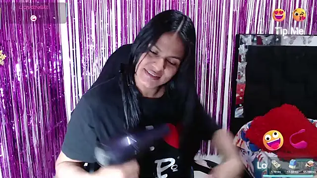 SweetAlmaa online show from March 2026 01:11:02 PM