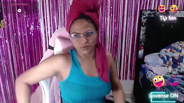 SweetAlmaa online show from March 2026 10:11:01 PM