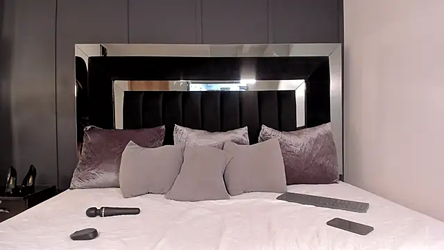 fabiana rodriguez online show from January 2026 10:35:01 PM