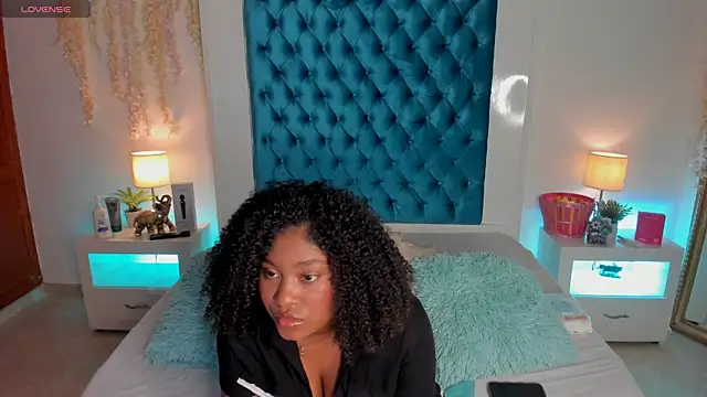 ohrianagibson online show from April 2026 10:04:01 PM