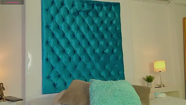 ohrianagibson online show from March 2026 09:46:02 PM