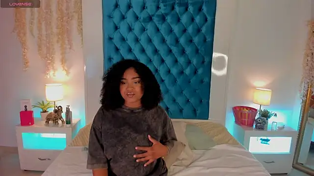 ohrianagibson online show from April 2026 10:25:02 PM