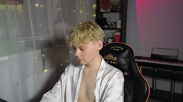 Keytaro online show from March 2025 05:35:02 PM