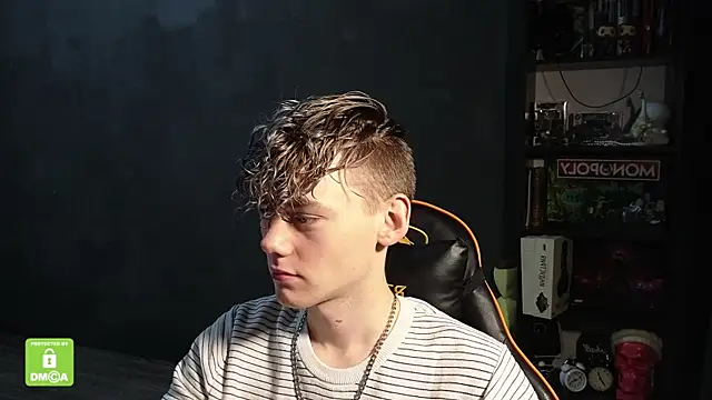 Keytaro online show from November 2025 12:50:02 PM