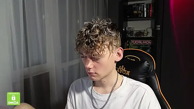 Keytaro online show from November 2025 02:54:01 PM