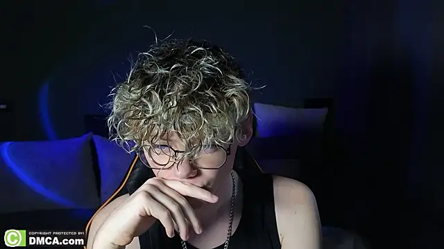 Keytaro online show from March 2026 03:04:01 PM