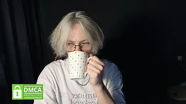Keytaro online show from May 2026 02:02:02 PM