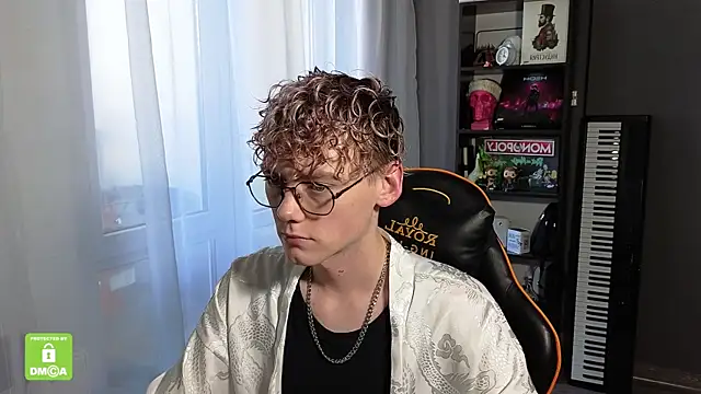 Keytaro online show from September 2025 08:41:01 AM