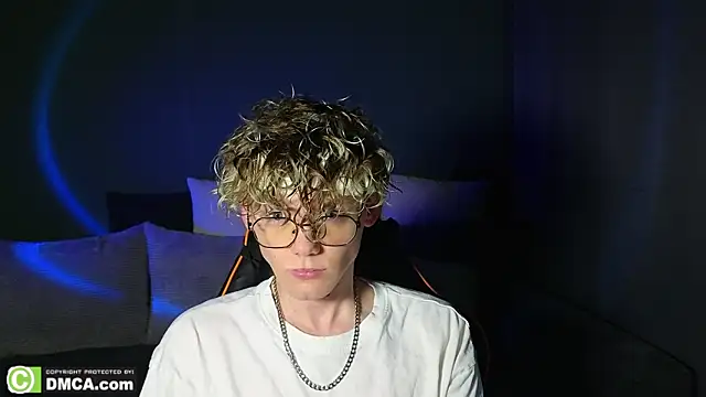 Keytaro online show from March 2026 08:58:01 PM