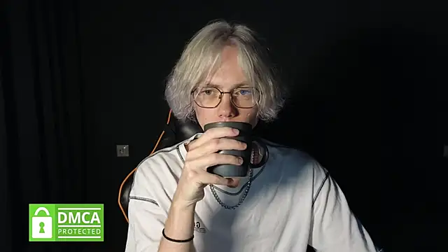 Keytaro online show from May 2026 11:52:01 PM
