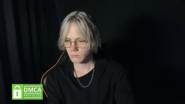 Keytaro online show from May 2026 01:33:02 PM