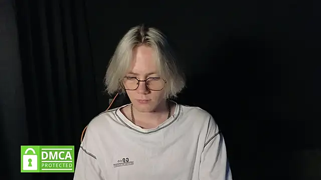 Snapshot of Keytaro chatting on July 2026 10:44:01 AM Keytaro online show from July 2026 10:44:01 AM